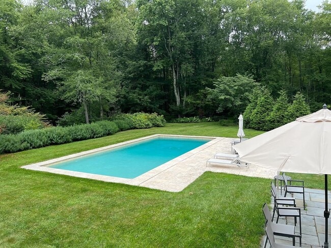 Photo - 120 Merwins Ln