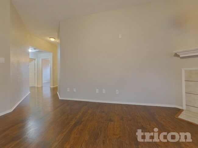 Photo - 14353 Snaffle Bit Trail