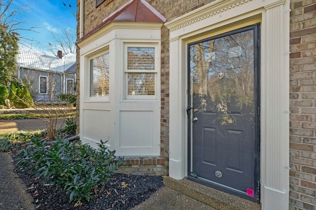 Photo - 1005 Glendale Ln