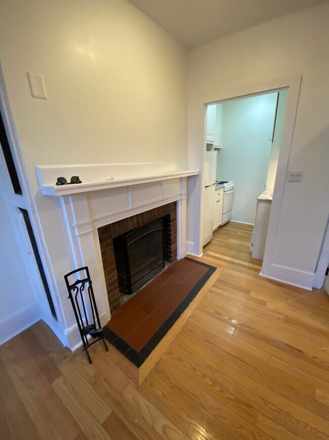 Photo - 458 Beacon St Unit 1