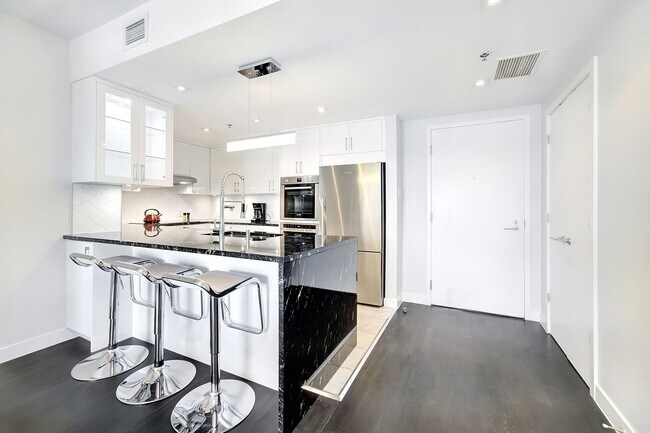 Photo - 905 Av. Plymouth Unité 611