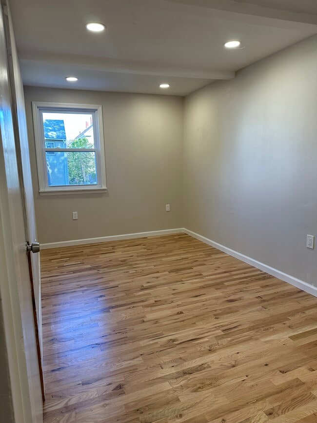 Photo - 15 Summer St Unit Side