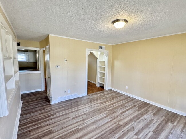 Photo - 5502 Santa Monica St