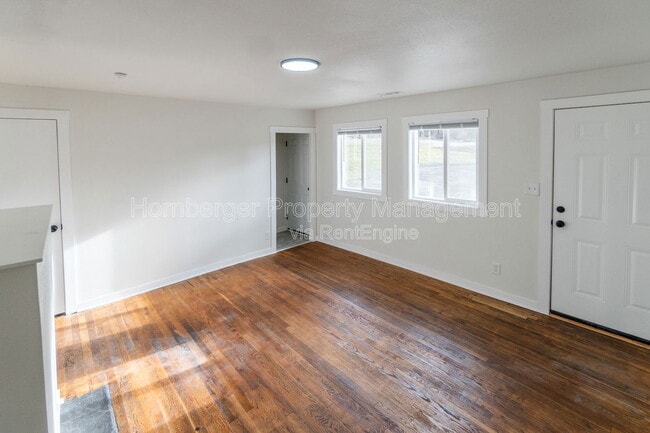 Photo - 1909 S Garden Springs Rd