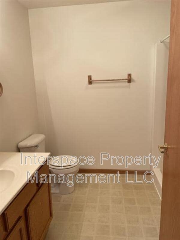 160 Liberty Ln Condo Condo for Rent in Sycamore, IL