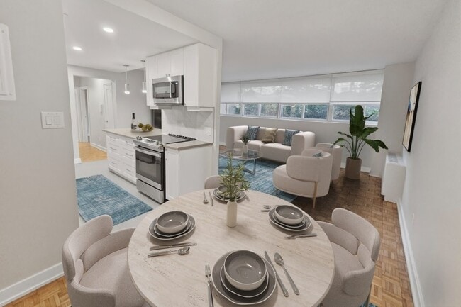 Photo - La Salle Towers