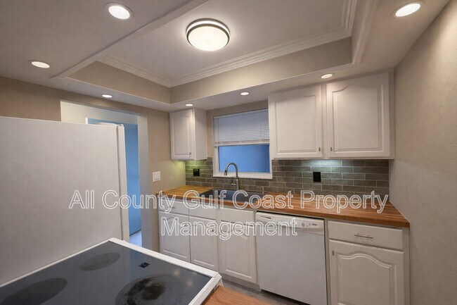 Photo - 232 St Augustine Ave