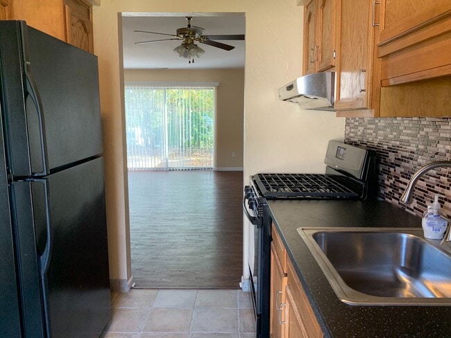 Photo - Moon Township - 2 Bedroom, 1.5 Bath Townhouse in Fox Hollow (Includes all utilities except electric)