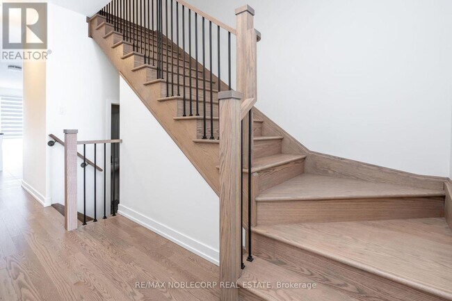 Photo - 34 Singhampton Rd