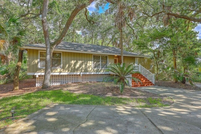 52 Eugenia Ave