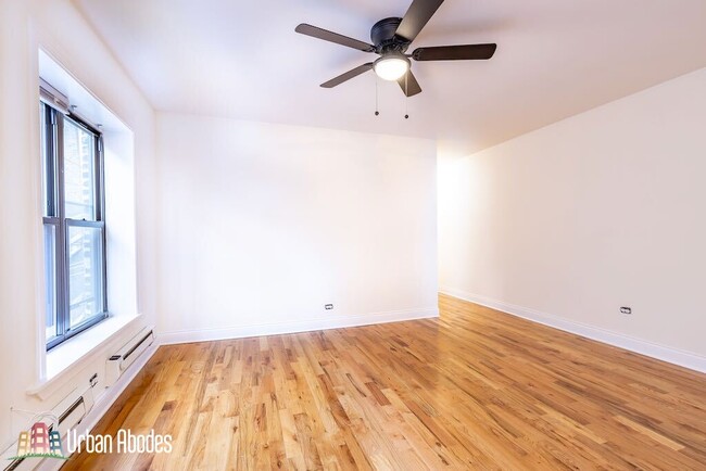 Photo - 814 W Cornelia Ave Apartments Unit M03B