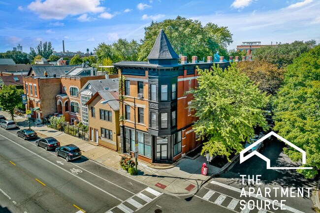 Photo - 1402 W Belden Ave Unit 2