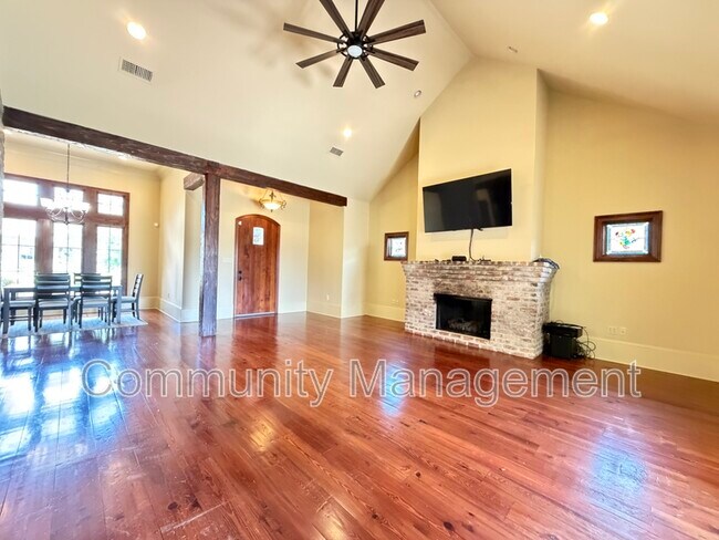 Photo - 1532 Berwick Bend