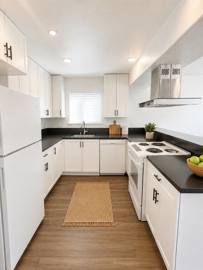 B Street Apartments