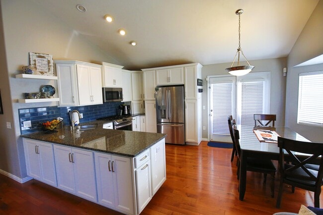 Photo - 1971 W 1400 N