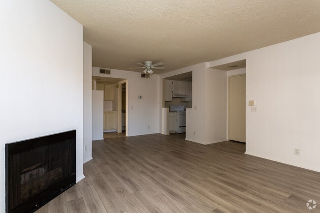 1BR, 1BA Lower