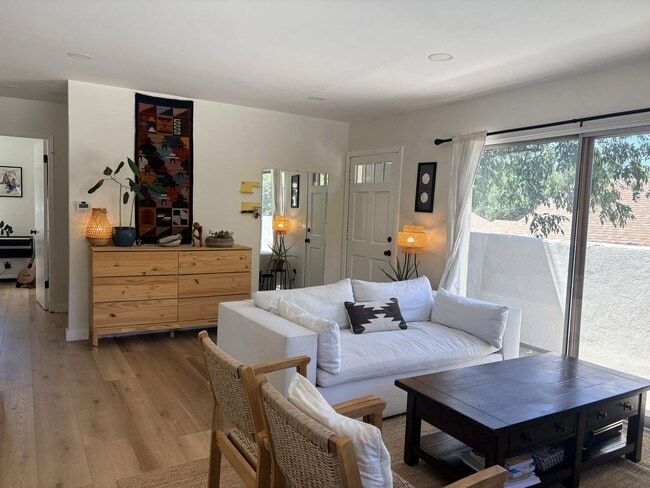 503 E Aliso St Unit D