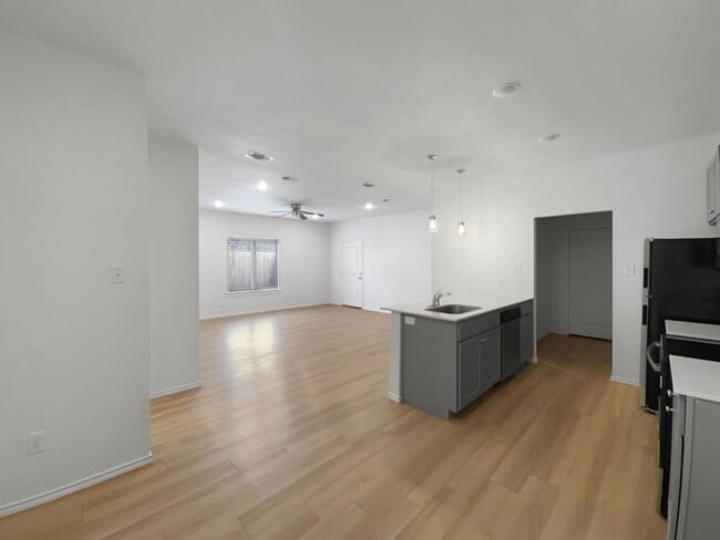 Photo - 5506 Itasca St Unidad B