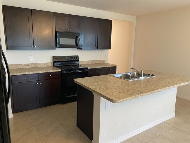 Photo - 2914 Blue Shrs Wy House