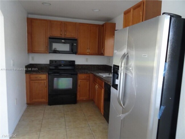 3 br, 2.5 bath House - 5939 Glasgow Way - 3 br, 2.5 bath House - 5939 Glasgow Way