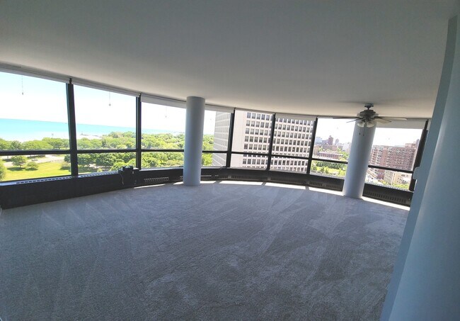 Photo - 5415 N Sheridan Rd Unit 1401