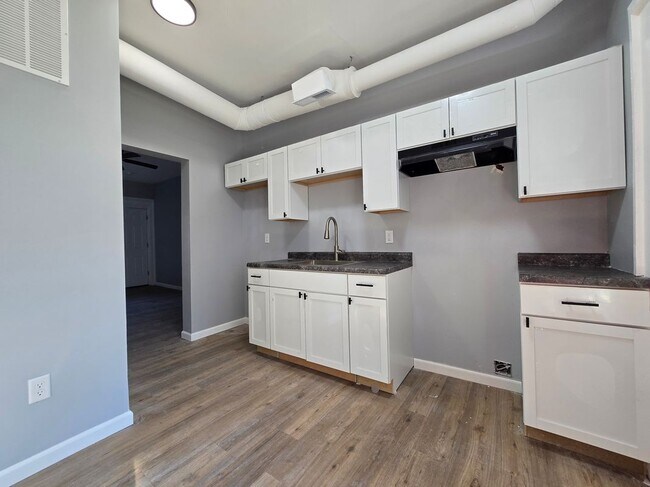 Photo - 1501 Riverside Dr