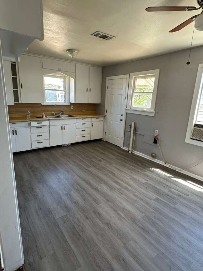 Photo - 829 S Lipscomb St