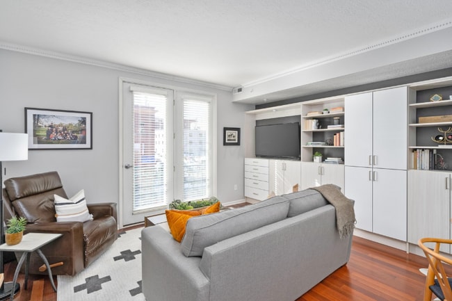 Photo - 334 S 3rd St Unidad 2