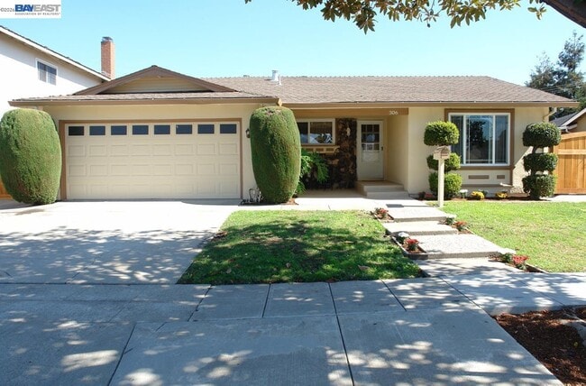 Building Photo - 306 S Park Victoria Dr