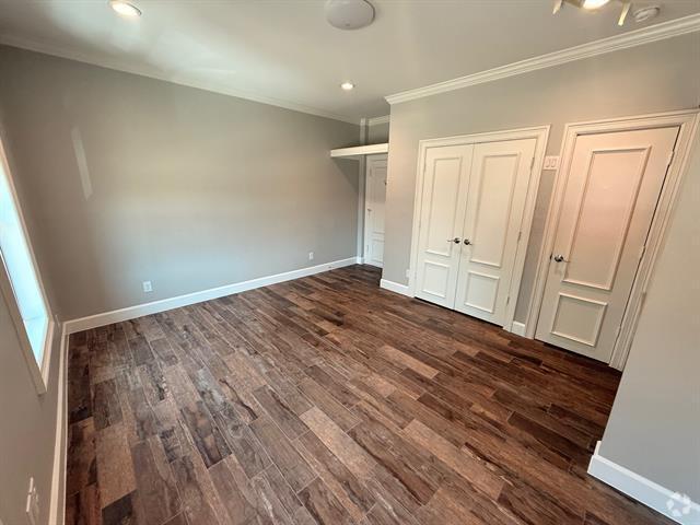 Building Photo - 3101 Commerce St Unit 203 Rental