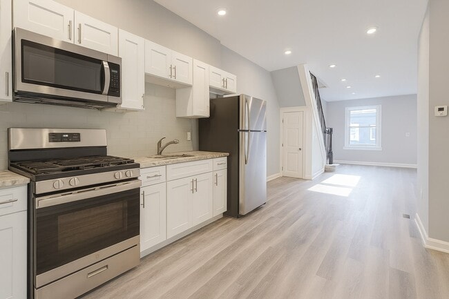 Photo - 7019 Saybrook Ave