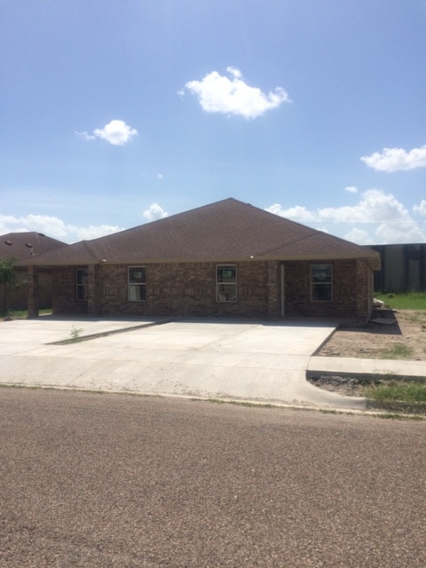 Building Photo - 417 Arroyo Vista Ct