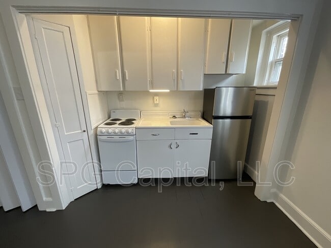 Photo - 2015 Market St Unit 5
