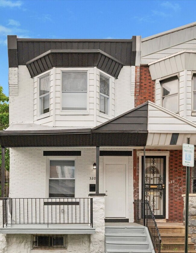 Building Photo - Gorgeous 4-Bedroom Townhome in West Philad...