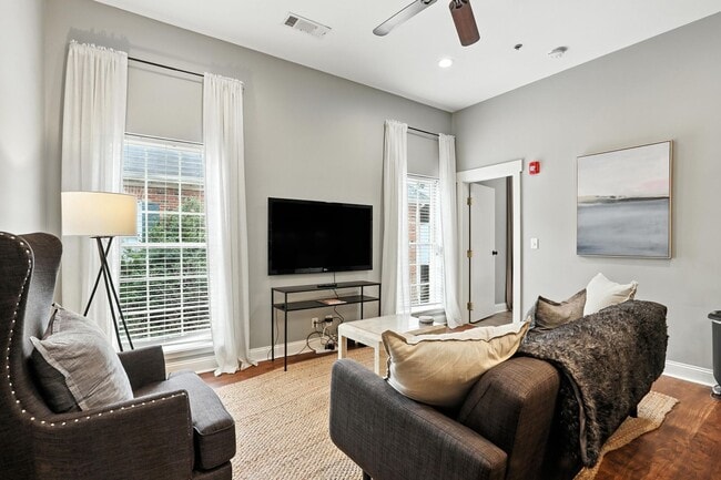 Photo - North Thomas 472-492 Unidad NT482