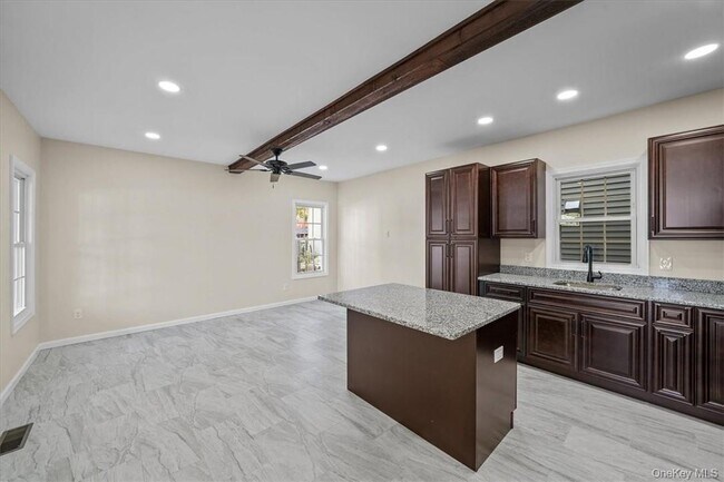 175 W Main St Unit 1