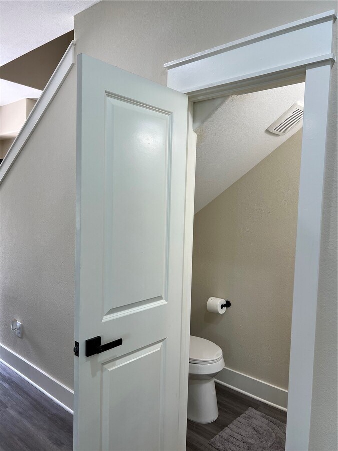 Photo - 9441 Radio Rd Unidad B