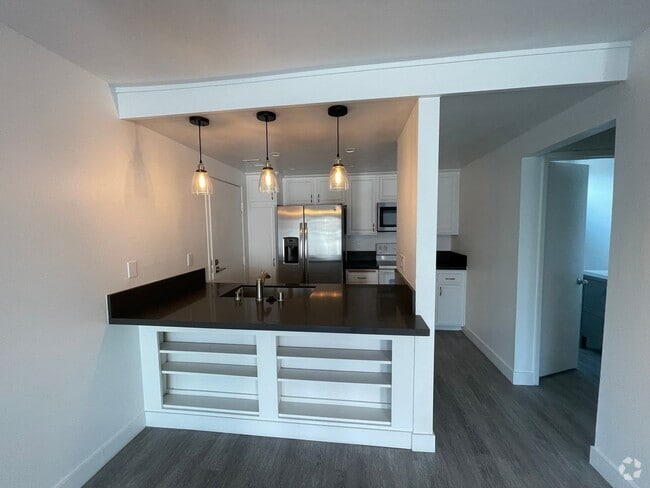 Building Photo - Super Quaint Gated Community - 2BR/1.5 Bath Rental