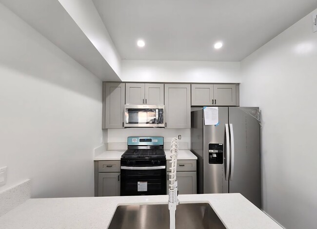 Photo - 6513a Florence Pl Unit B