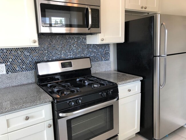 Photo - Talmadge 1 bedroom beauty!! 4459 1/2 52nd Street, San Diego CA 92115 Unit 4459 1/2 52nd Street