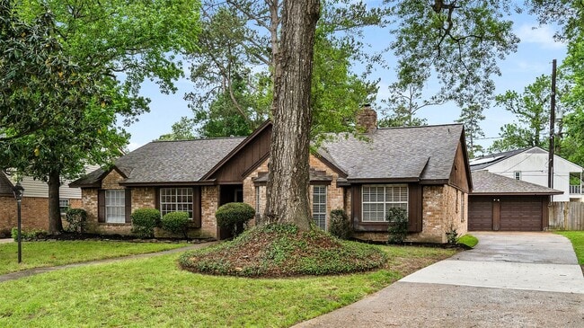 Building Photo - 25519 Many Oak Dr