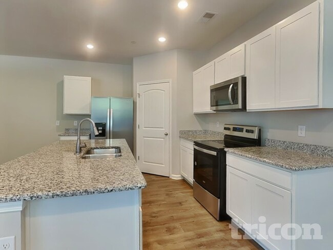 Photo - 9216 War Eagles Way