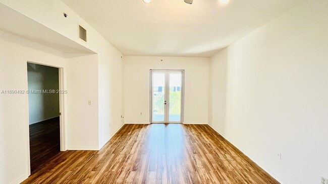 Photo - 1203 Town Center Dr Unidad 421