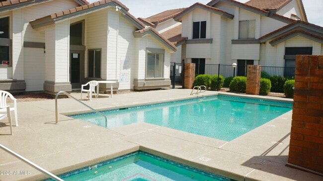 Photo - 2201 N Comanche Dr