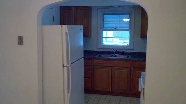 Photo - 3 Bedroom, 1 Bath Home with Hardwood Floors!