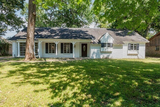 Photo - 630 Cherrybark Ln House