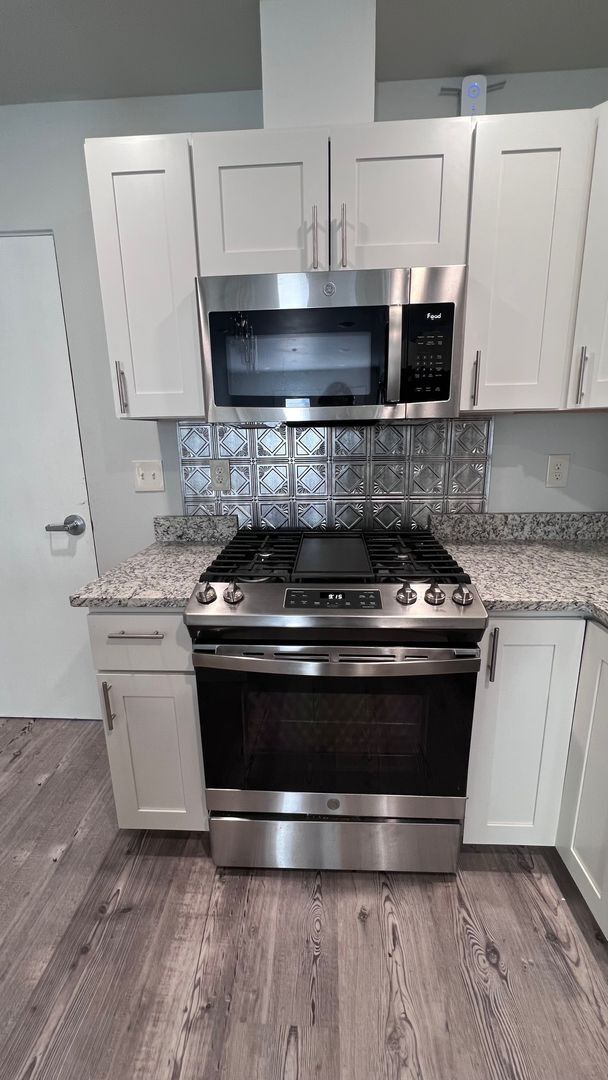 100 3rd St Unit 9 1+ apartment