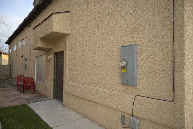 front - 419 S Tonopah Dr Casa