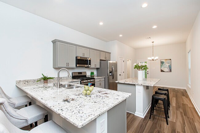 Photo - 1130 Shadow Bluff Dr