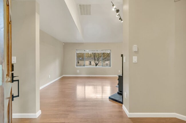 Photo - Auburn Area Rambler on dead end-street